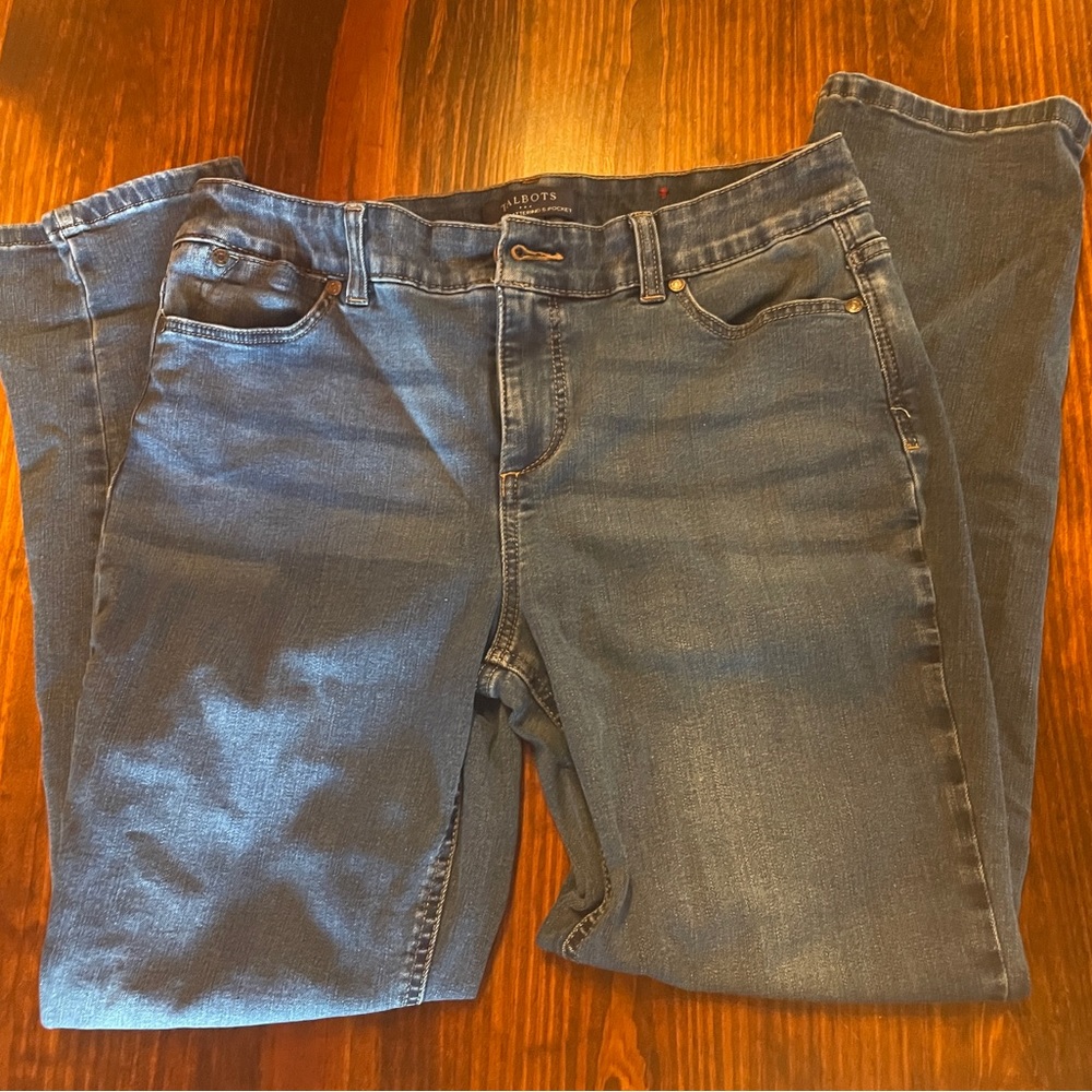 Talbots Simply Flattering 5 pocket jeans - Picture 2 of 4